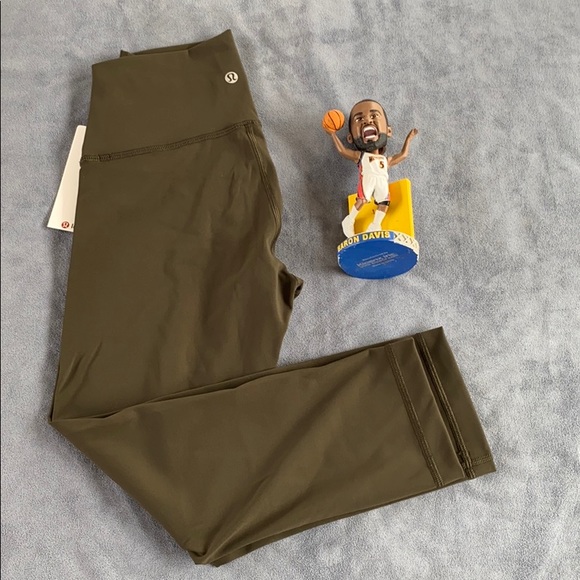 lululemon athletica Pants - Lululemon wunder under HR crop 21” *f